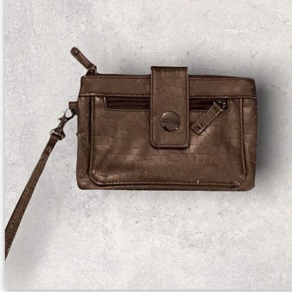 Kenneth Cole Reaction Handbags - : : Kenneth Cole NEW Reaction Bronze Metallic Wristlet : :